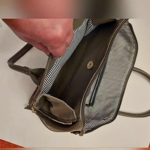 Christian Siriano handbag for Payless Shoes - Picture 12 of 14